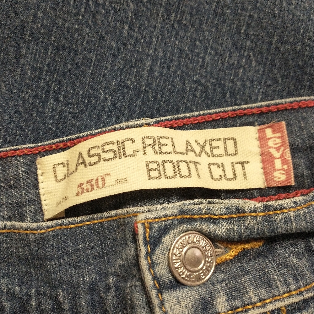 Levi's 550 Relaxed Fit Bootcut Size 12 Short - Picture 5 of 7